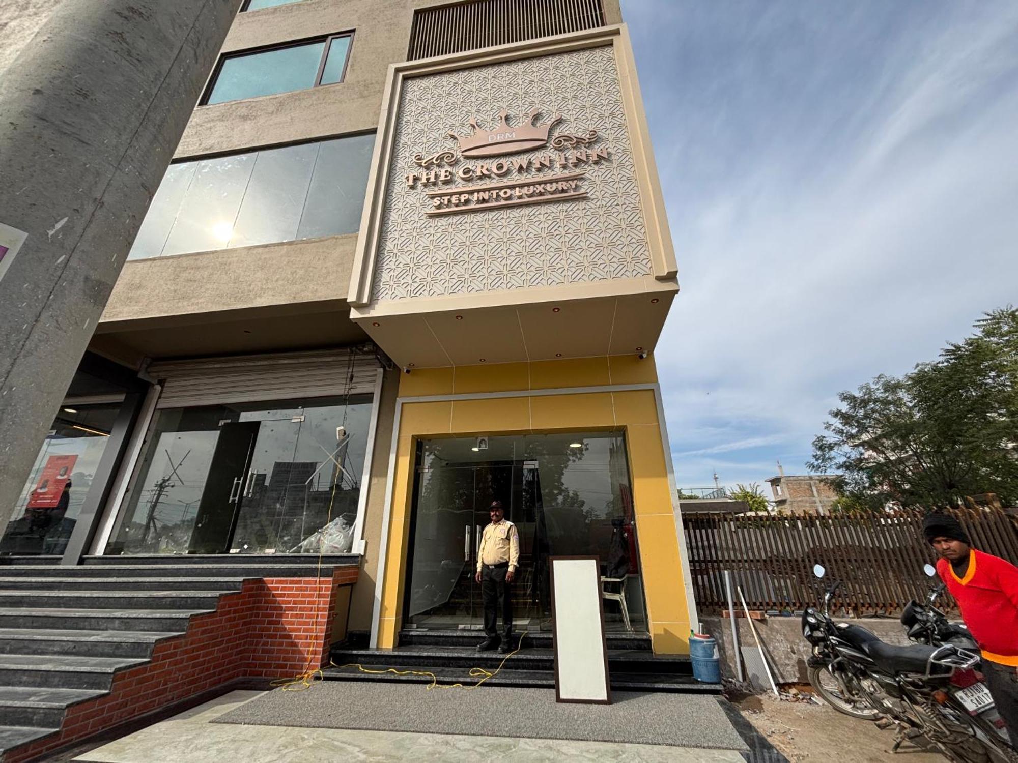 Hotel The Crown Inn Jhunjhunu 외부 사진