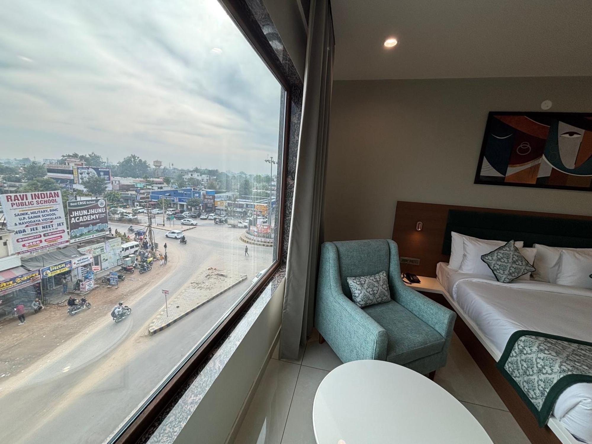 Hotel The Crown Inn Jhunjhunu 외부 사진