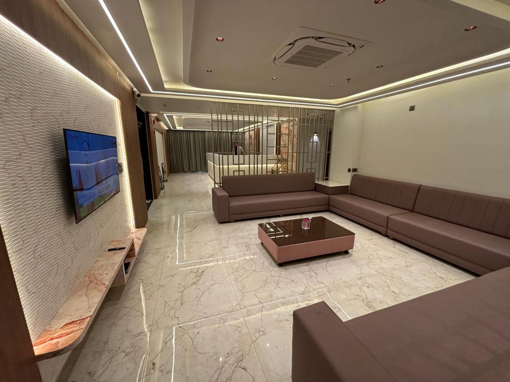 Hotel The Crown Inn Jhunjhunu 외부 사진