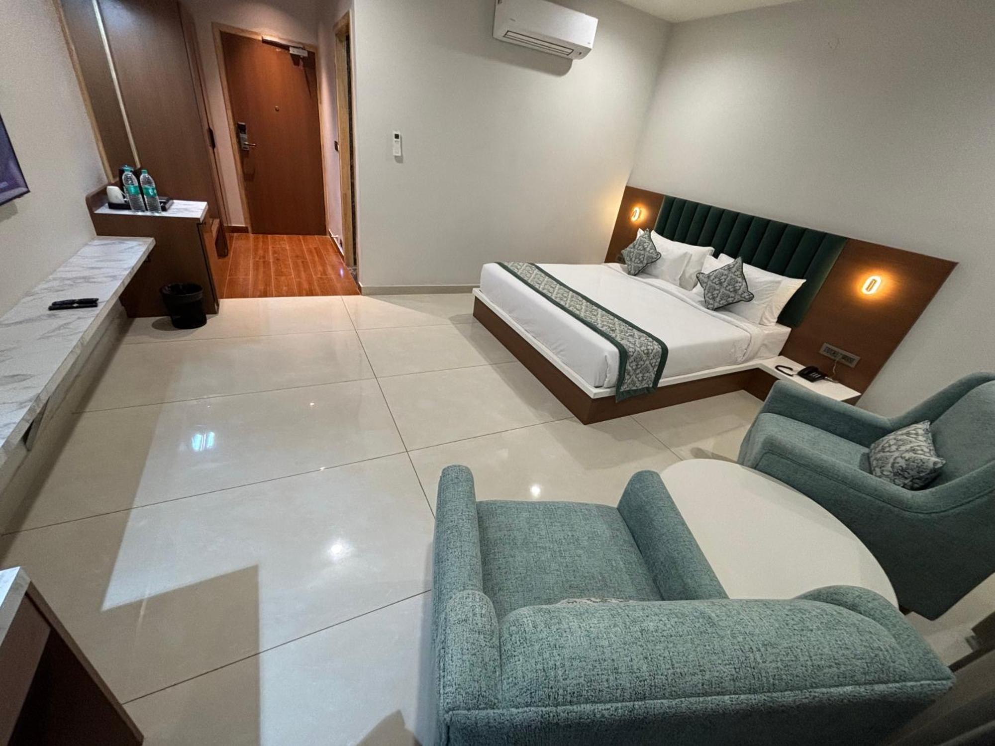 Hotel The Crown Inn Jhunjhunu 외부 사진