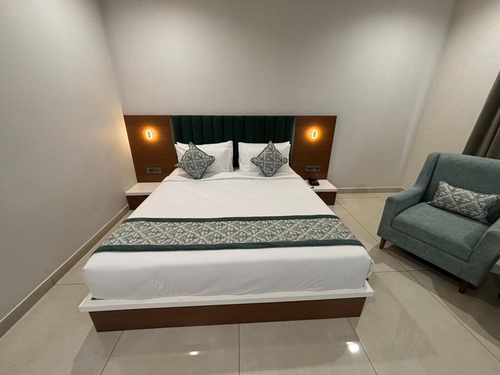 Hotel The Crown Inn Jhunjhunu 외부 사진